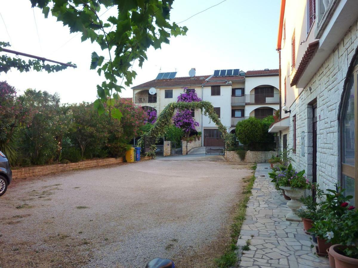 Studio Apartment Ozi Rovinj Luaran gambar